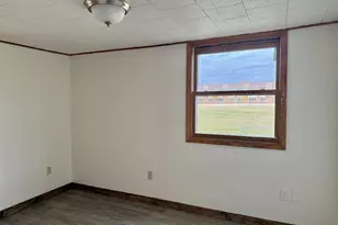 17 W Linwood Ave, Oshkosh, WI 54901 - Photo 17