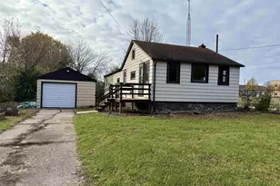 17 W Linwood Ave, Oshkosh, WI 54901 - Photo 1
