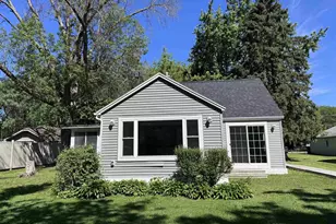2953 Shadow Ln, Oshkosh, WI 54901 - Photo 1