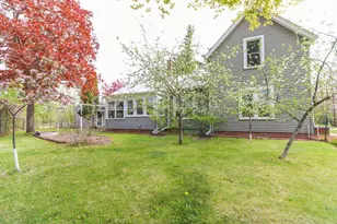 611 Shearer St, Waupaca, WI 54981 - Photo 15