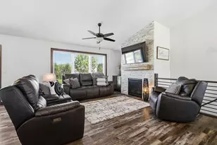 2660 W Fallen Oak Dr, Appleton, WI 54913 - Photo 3
