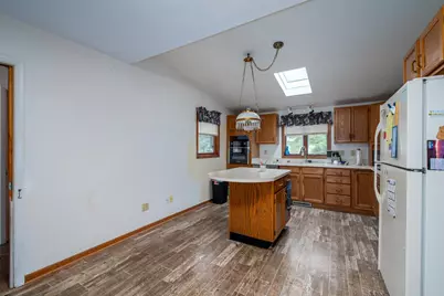 2836 Shorewood Drive, Oshkosh, WI 54901 - Photo 9