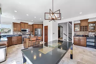 2005 Fescue Way, Suamico, WI 54313 - Photo 11