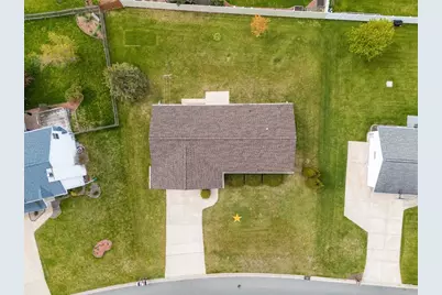 2152 Skyview Street, Green Bay, WI 54311 - Photo 9