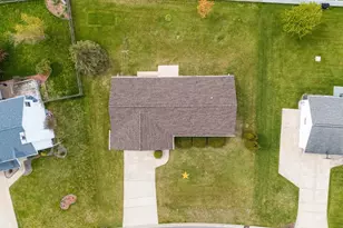 2152 Skyview St, Green Bay, WI 54311 - Photo 9