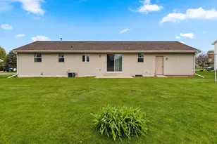 2152 Skyview St, Green Bay, WI 54311 - Photo 5