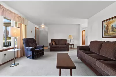 2152 Skyview Street, Green Bay, WI 54311 - Photo 17