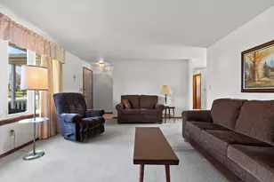 2152 Skyview St, Green Bay, WI 54311 - Photo 17