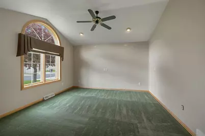 518 Langlade Avenue, Green Bay, WI 54301 - Photo 5