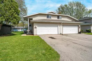 722 N Hawthorne Dr, Appleton, WI 54915 - Photo 3