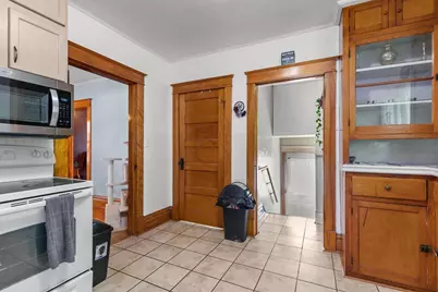 935 W 8th Avenue, Oshkosh, WI 54902 - Photo 11