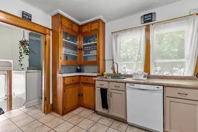 935 W 8th Avenue, Oshkosh, WI 54902 - Photo 9