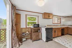 630 Elm St, Omro, WI 54963 - Photo 11