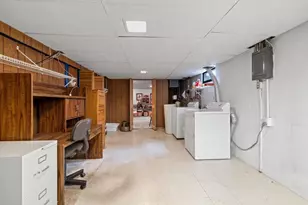 300 Tower View Dr, Green Bay, WI 54301 - Photo 41