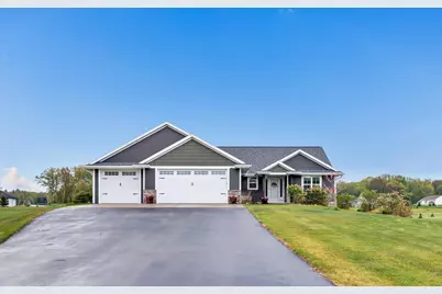 379 N Shady Lawn Circle, Little Suamico, WI 54171 - Photo 1