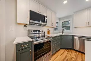 523 Margaret St, Combined Locks, WI 54113 - Photo 5