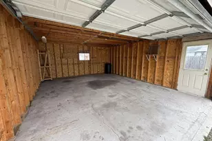 842 W 10th Ave, Oshkosh, WI 54902 - Photo 17