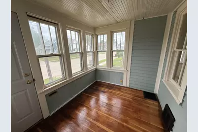 842 W 10th Avenue, Oshkosh, WI 54902 - Photo 3