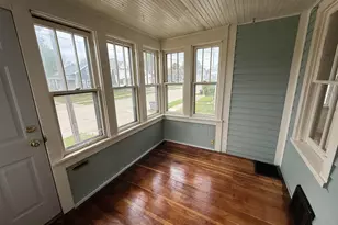 842 W 10th Ave, Oshkosh, WI 54902 - Photo 3