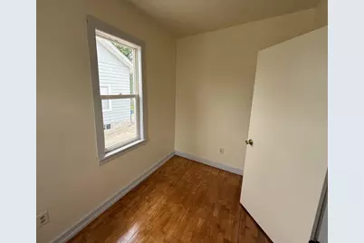 842 W 10th Avenue, Oshkosh, WI 54902 - Photo 7
