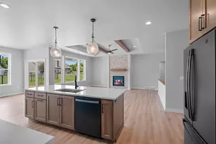 340 Baywood Trl, Green Bay, WI 54311 - Photo 13
