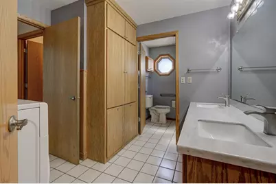 2207 S Gladys Avenue, Appleton, WI 54915 - Photo 29