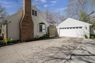 2207 S Gladys Ave, Appleton, WI 54915 - Photo 5