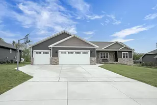 2128 Clover Fld Dr, Suamico, WI 54313 - Photo 3