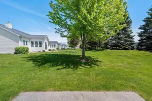 923 W Windtree Dr, Appleton, WI 54914 - Photo 7