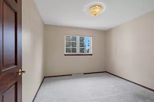 923 W Windtree Dr, Appleton, WI 54914 - Photo 33