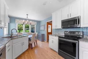2530 W Palisades Dr, Appleton, WI 54915 - Photo 9