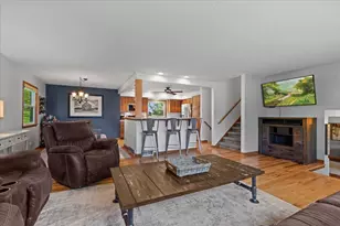 1969 Mayfair Rd, Grafton, WI 53024 - Photo 9