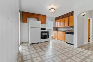 323 5th St, Algoma, WI 54201 - Photo 17