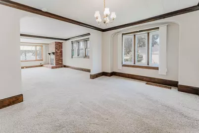938 W 12th Avenue, Oshkosh, WI 54902 - Photo 11