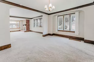 938 W 12th Ave, Oshkosh, WI 54902 - Photo 11
