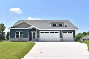 3208 Eclipse Dr, Green Bay, WI 54311 - Photo 1