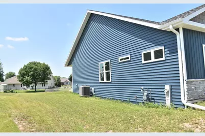 3208 Eclipse Drive, Green Bay, WI 54311 - Photo 39