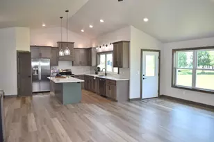 3208 Eclipse Dr, Green Bay, WI 54311 - Photo 3