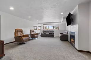 W7415 Ridge Top Dr, Neenah, WI 54956 - Photo 35