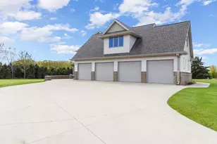 W7415 Ridge Top Dr, Neenah, WI 54956 - Photo 41