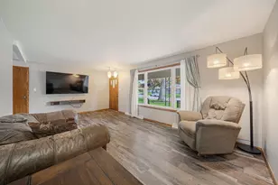 127 N Humphrey Cir, Shawano, WI 54166 - Photo 5