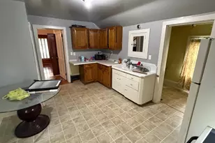 107 Hemlock St, Clintonville, WI 54929 - Photo 5