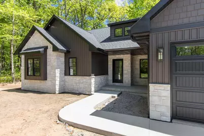 996 Thomas Trail, Waupaca, WI 54981 - Photo 5