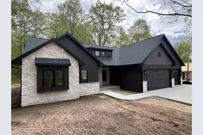996 Thomas Trail, Waupaca, WI 54981 - Photo 1