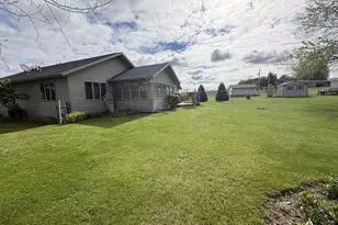 410 E Cedar St, Bonduel, WI 54107 - Photo 33