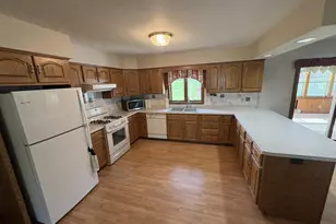 410 E Cedar St, Bonduel, WI 54107 - Photo 9