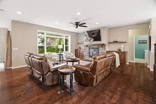 3810 Apple Ln, Oshkosh, WI 54902 - Photo 7