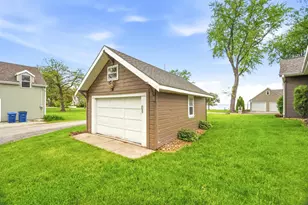 3810 Apple Ln, Oshkosh, WI 54902 - Photo 43