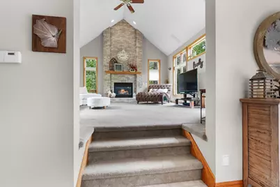 W8678 Hillview Road, Hortonville, WI 54944 - Photo 5