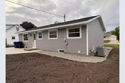 833 W Browning Street, Appleton, WI 54194 - Photo 3
